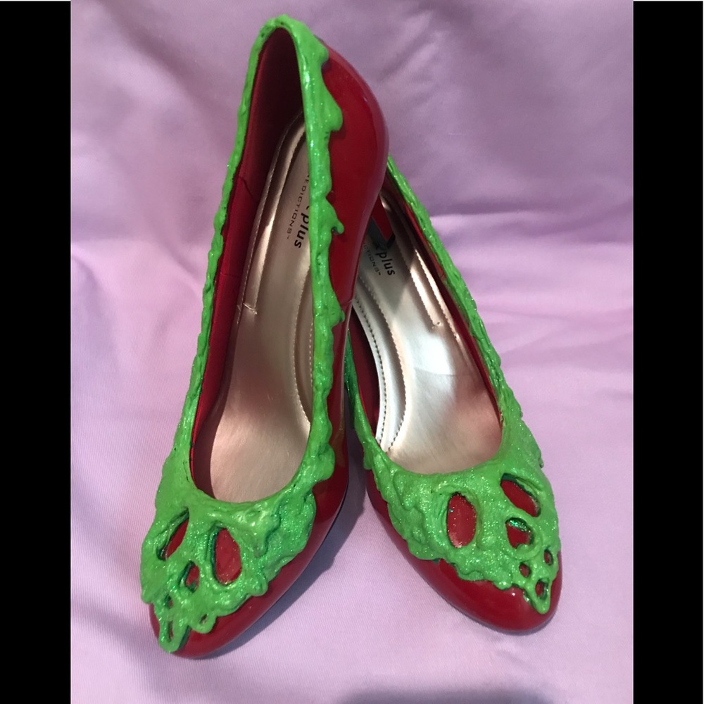 Poison Apple kitten heels